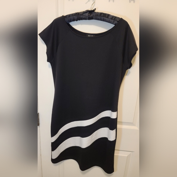 ISCA Black&White Colorblock Wave Graphic Shift Dress Size XL - Picture 2 of 12